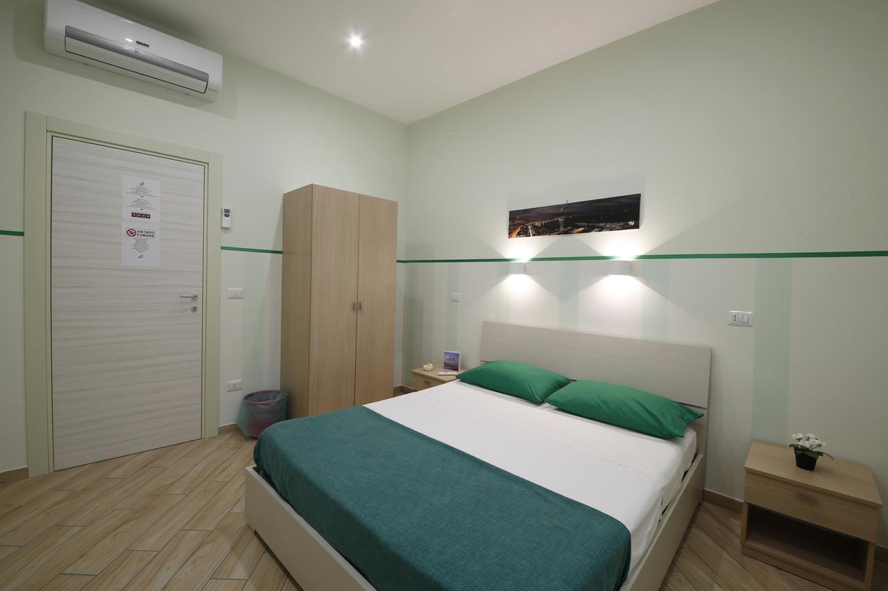 B&B Residenza Alba เนเปิลส์ ภายนอก รูปภาพ